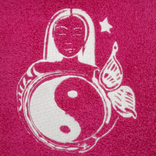 Drap de bain fushia  brodé  Zen ' Yin et Yang ' à personnaliser